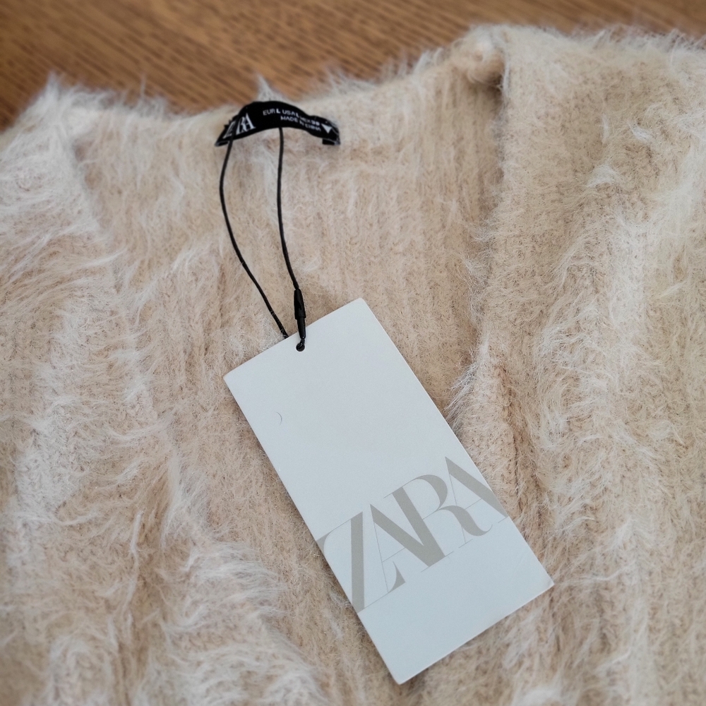 Zara Fuzzy, furry stretch knit Shrug - cream - Picture 2 of 7